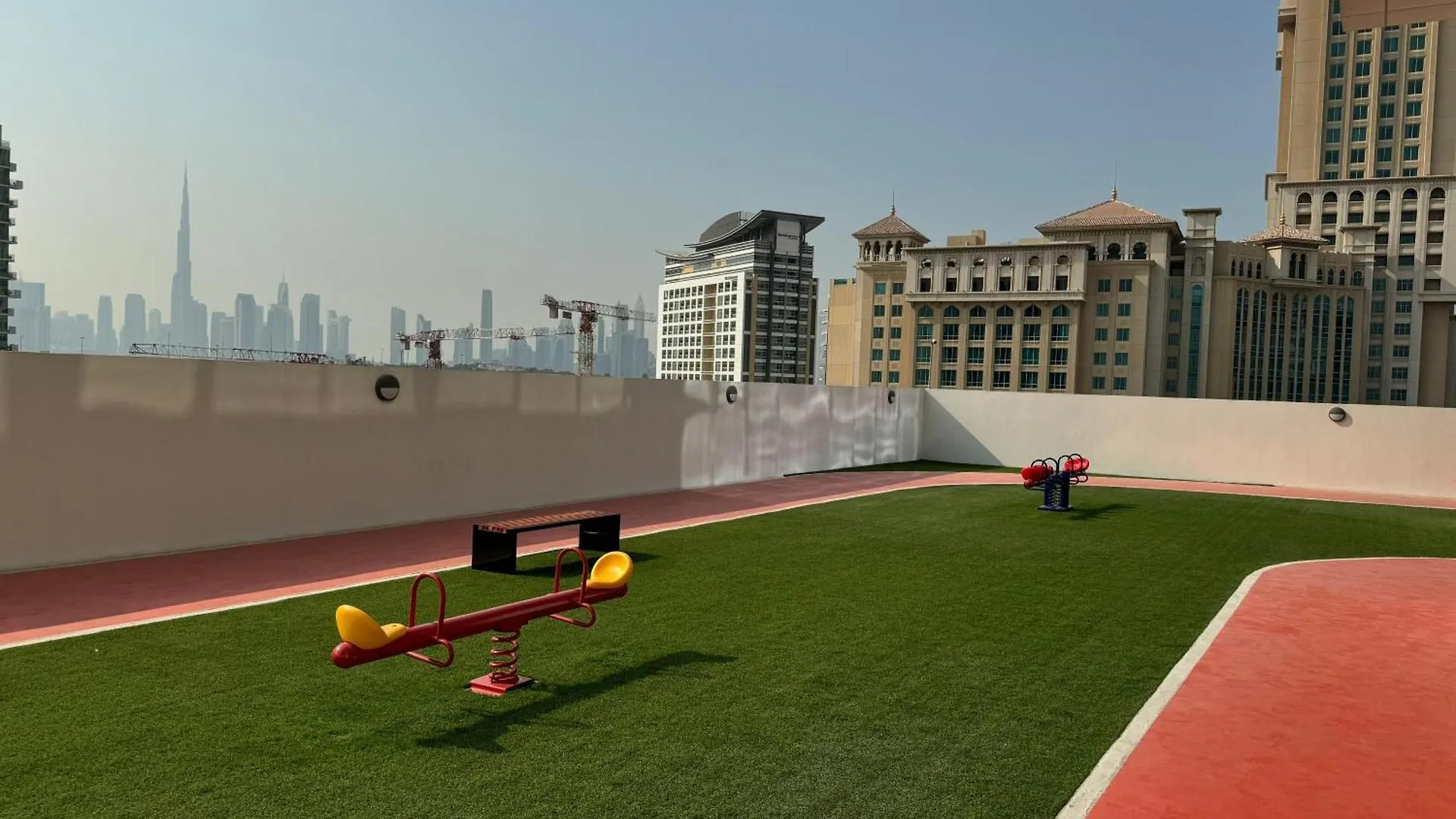 Spacious Studio With Burj Khalifa Views Dubai Apartment