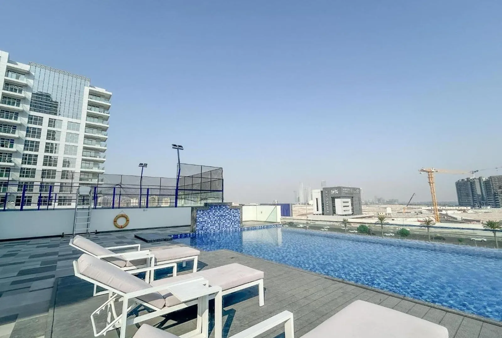 Spacious Studio With Burj Khalifa Views Dubái
